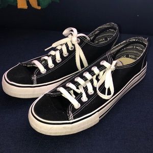 Men’s George Boat Shoes. Size 9